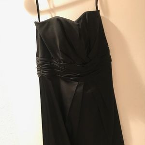 Provocative yet simple strapless dress and Formal